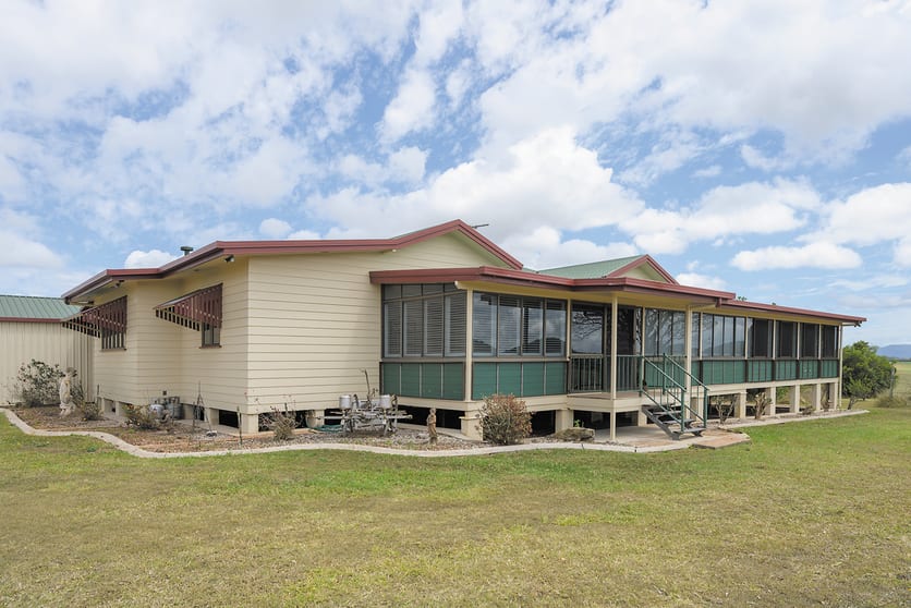 Click to view all images 108 Hill Road Atherton QLD 4883 - Image 1