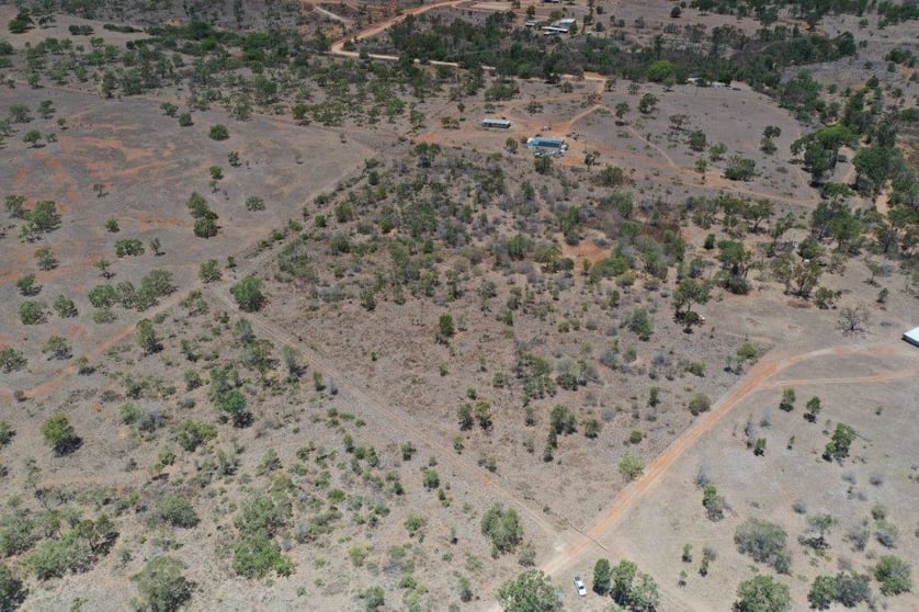 Click to view all images 237 Great Britain Road Southern Cross QLD 4820 - Image 3