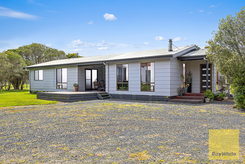 Click to view all images 135 Fullers Rd Foster VIC 3960 - Image 2
