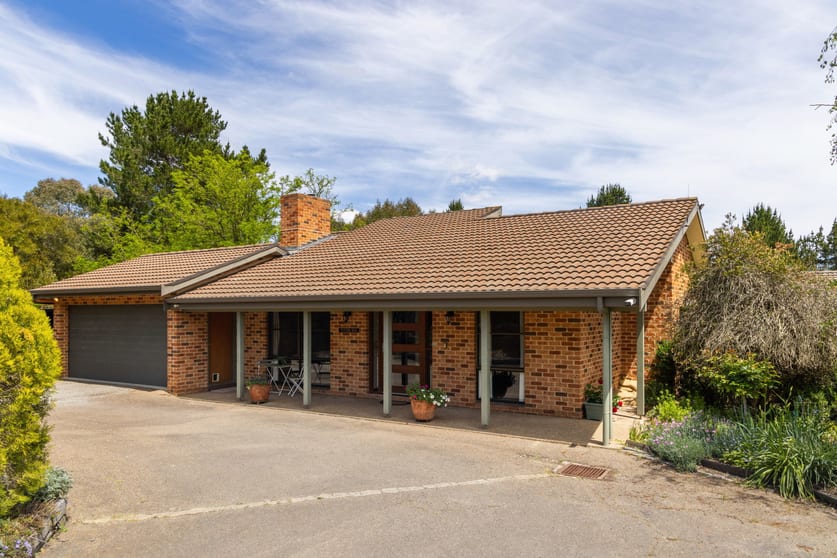 Click to view all images 71 Coopers Lane Goulburn NSW 2580 - Image 3