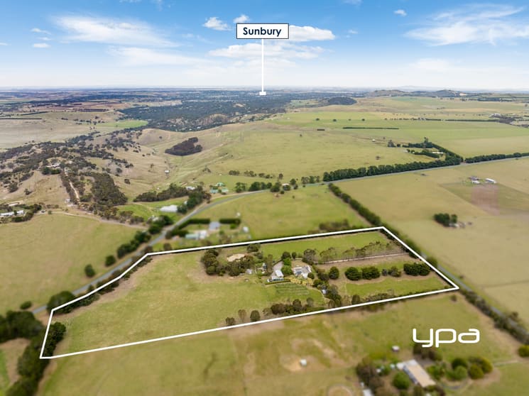 Click to view all images 20 Sullivans Road Sunbury VIC 3429 - Image 1