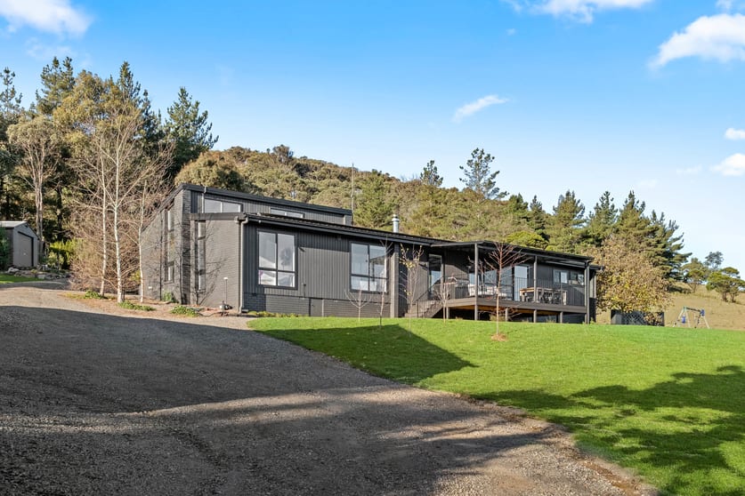 Click to view all images 1344 Middle Arm Road Middle Arm NSW 2580 - Image 2