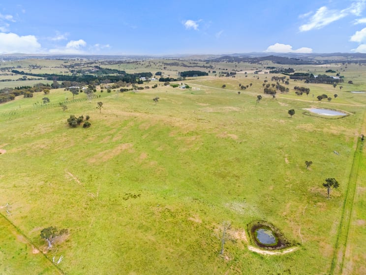 Click to view all images 44 Pinebank Lane Springrange NSW 2618 - Image 2