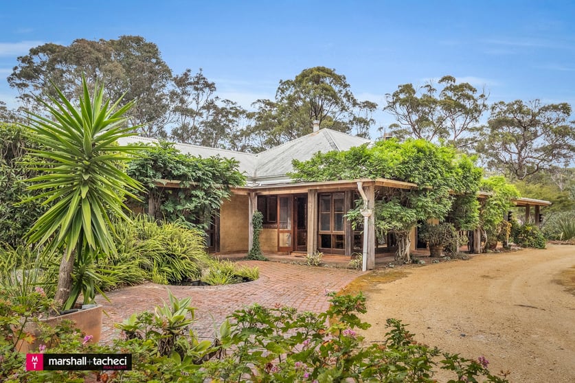 Click to view all images 3410 Tathra Bermagui Road Barragga Bay NSW 2546 - Image 1