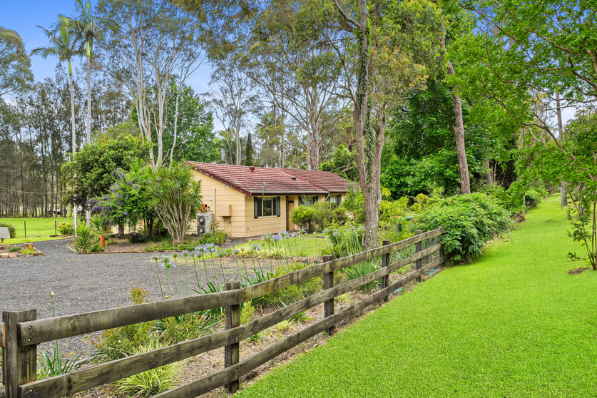 Click to view all images 50 St Johns Road Warnervale NSW 2259 - Image 2