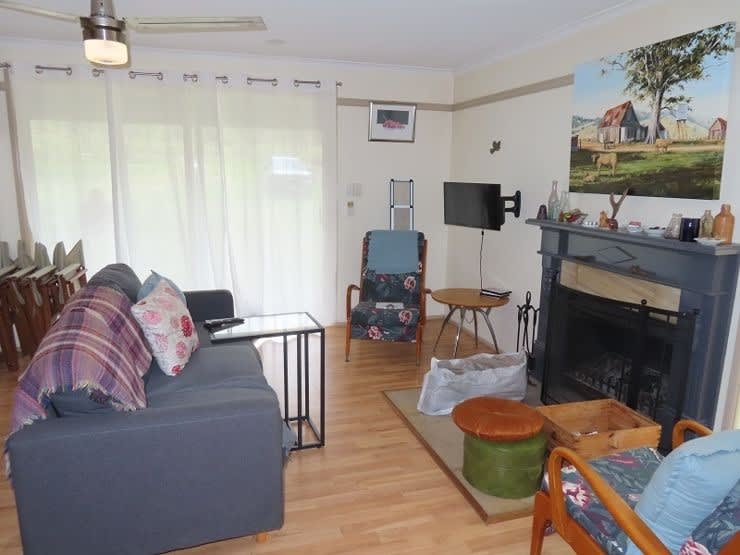 Click to view all images 1001 Bents Road Ballandean QLD 4382 - Image 3