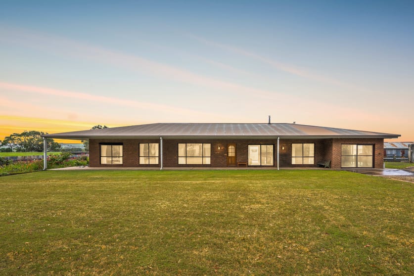 Click to view all images 112 Hedditchs Road Heywood VIC 3304 - Image 2
