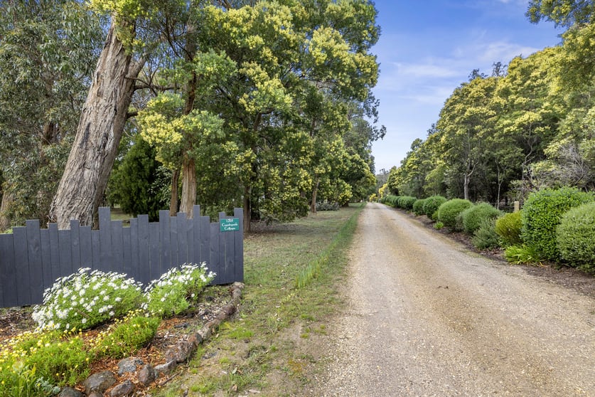 Click to view all images 1205 Winchelsea-Deans Marsh Road Winchelsea South VIC 3241 - Image 2