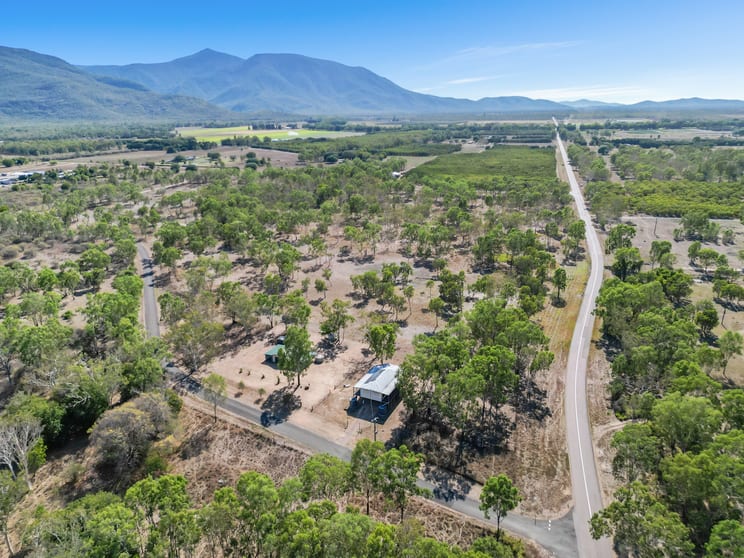 Click to view all images 8 Maconachies Road Majors Creek QLD 4816 - Image 1