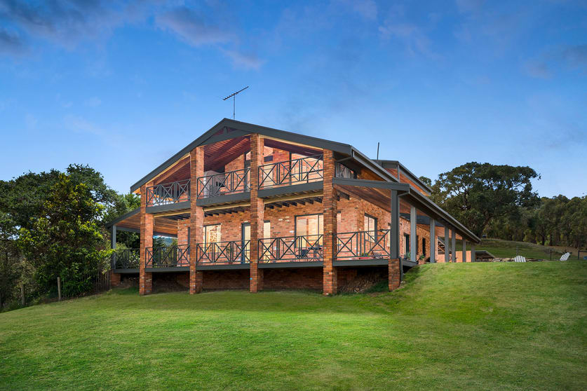 Click to view all images 105 Rankines Road St Andrews VIC 3761 - Image 2