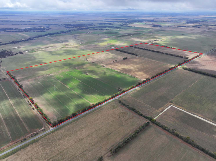 Click to view all images 437 Pyramid - Yarraberb Road Calivil VIC 3573 - Image 1