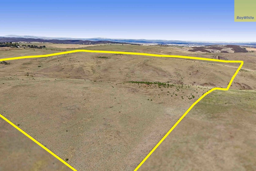 Click to view all images 1 Long Point Road Myrniong VIC 3341 - Image 1