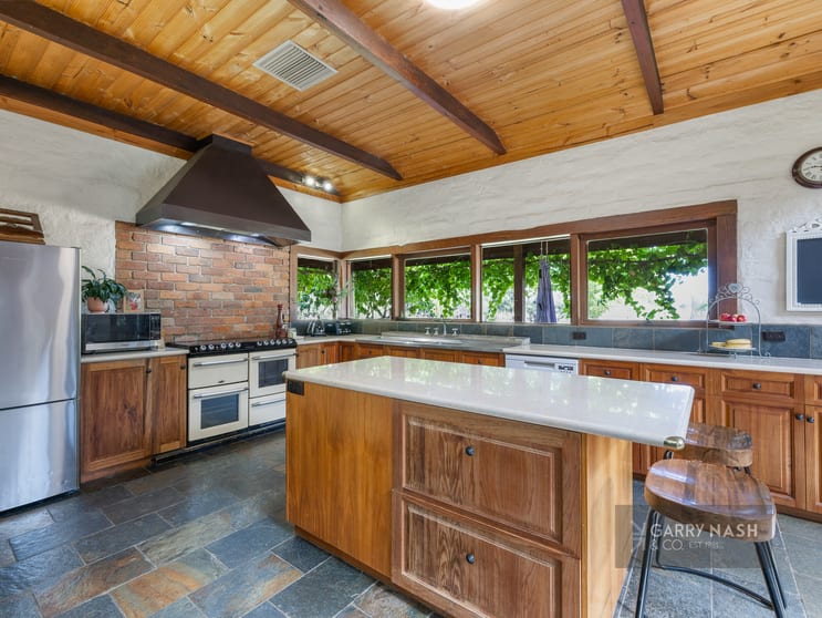 Click to view all images 2262 Glenrowan-Boweya Road Boweya VIC 3675 - Image 2