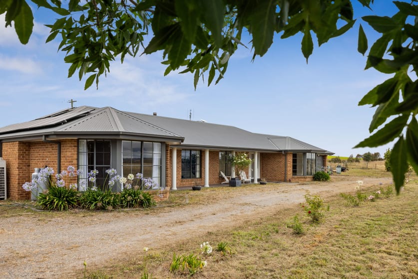 Click to view all images 91 Painters Lane Goulburn NSW 2580 - Image 3