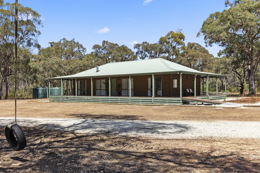 Click to view all images 263 Cherry Tree Road Bailieston VIC 3608 - Image 2