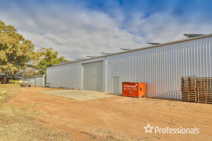 Click to view all images 248 Sunnycliffs Crescent Red Cliffs VIC 3496 - Image 3