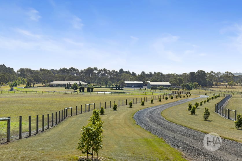 Click to view all images 270 Coolart Road Moorooduc VIC 3933 - Image 1