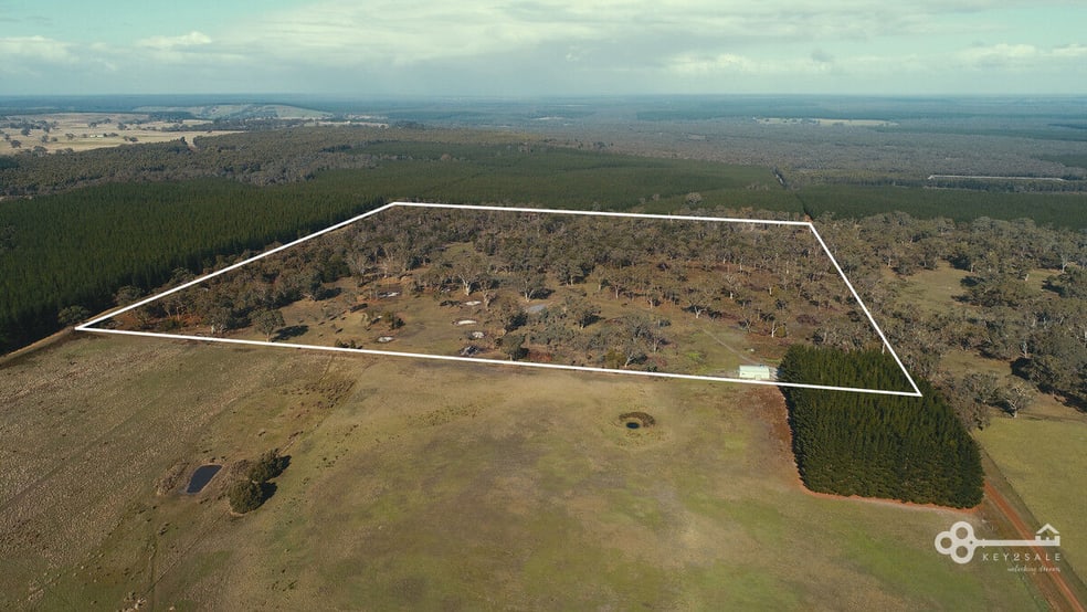 Click to view all images 16H/ Wombwells Road Casterton VIC 3311 - Image 2