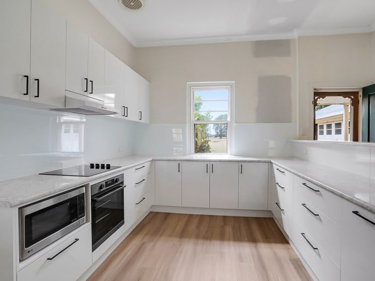 Click to view all images 5269 Glenelg Highway Glenthompson VIC 3293 - Image 2