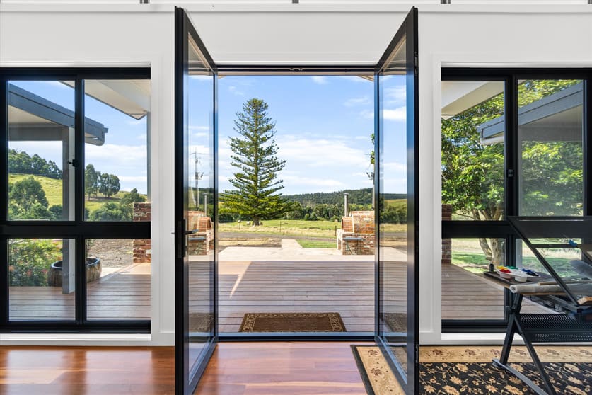 Click to view all images 120 Lyndons Road Callignee VIC 3844 - Image 2