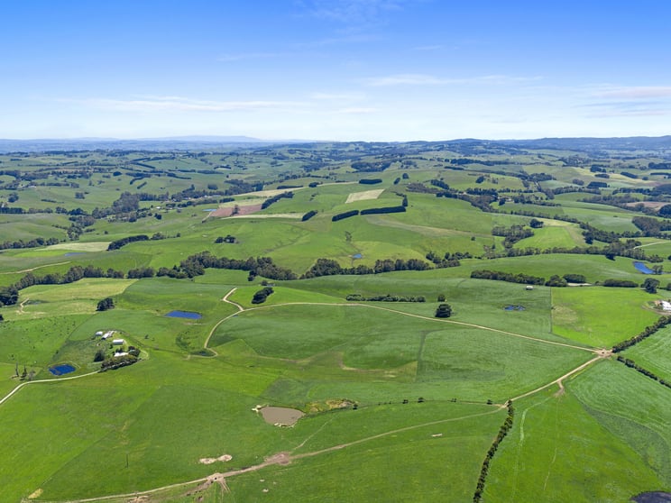 Click to view all images 86 Shields Road Fish Creek VIC 3959 - Image 3
