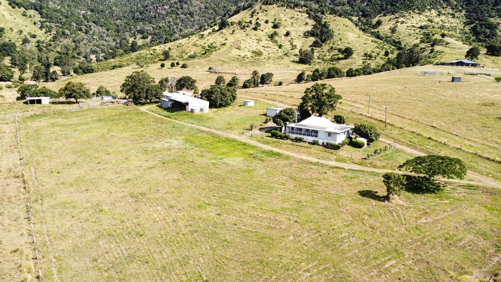 Click to view all images 47 Kropps Rd Mount Archer QLD 4514 - Image 1