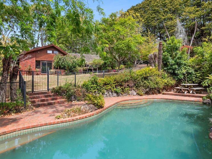 Click to view all images 65 Hopetoun Avenue Mount Martha VIC 3934 - Image 2