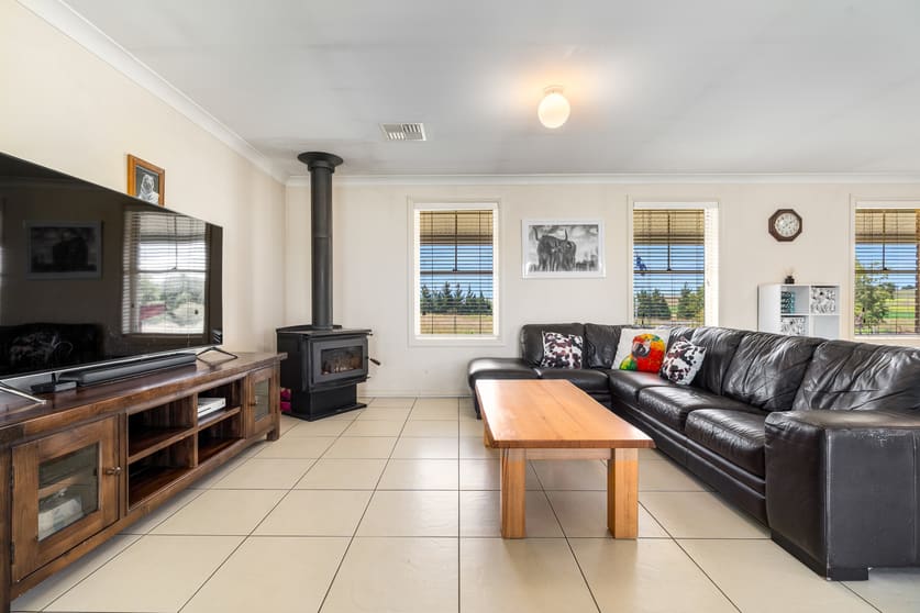 Click to view all images 3443 O'Connell Road Brewongle NSW 2795 - Image 2