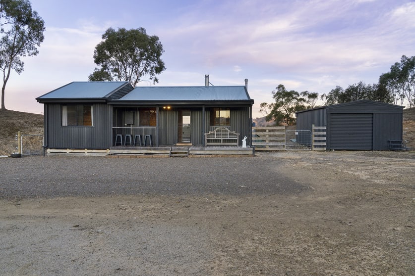 Click to view all images 240 Dry Creek Road Bonnie Doon VIC 3720 - Image 2