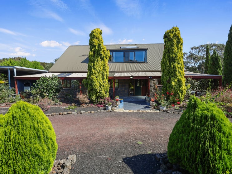 Click to view all images 650 Cape Nelson Road Portland West VIC 3305 - Image 2