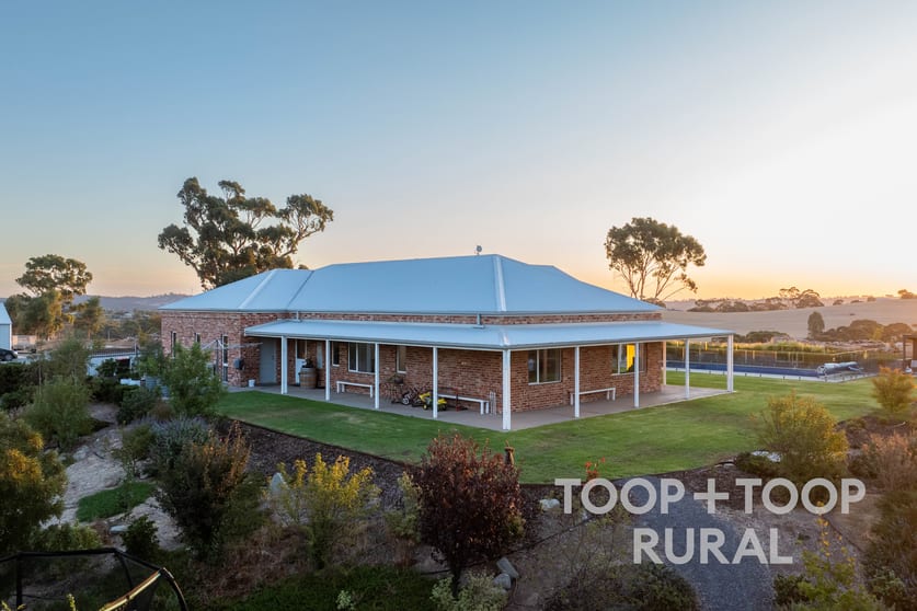 Click to view all images 127 Moccundunda North Road Stanley Flat SA 5453 - Image 1