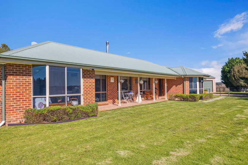 Click to view all images 2204 Windellama Rd Quialigo NSW 2580 - Image 2