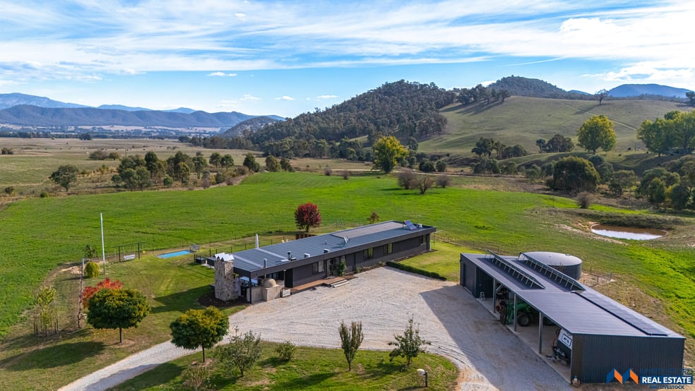 Click to view all images 1711 Happy Valley Road Rosewhite VIC 3737 - Image 1