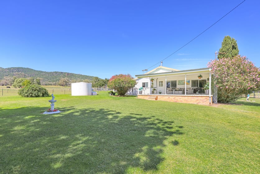 Click to view all images 2174 New England Highway Moonbi NSW 2353 - Image 2