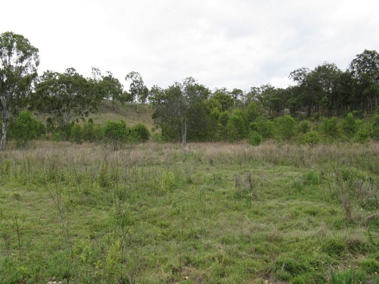 Click to view all images Mount Perry QLD 4671 - Image 2