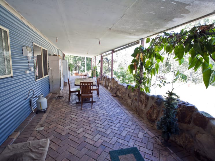 Click to view all images 120 East River Pines Dr Delan QLD 4671 - Image 3