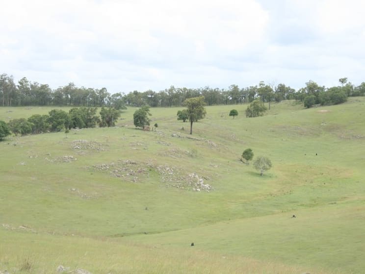 Click to view all images Mount Perry QLD 4671 - Image 3