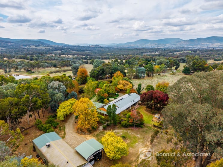 Click to view all images 109 Robinson Lane Yackandandah VIC 3749 - Image 1