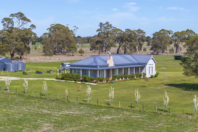 283 Redesdale Road Kyneton VIC 3444 - Image 1