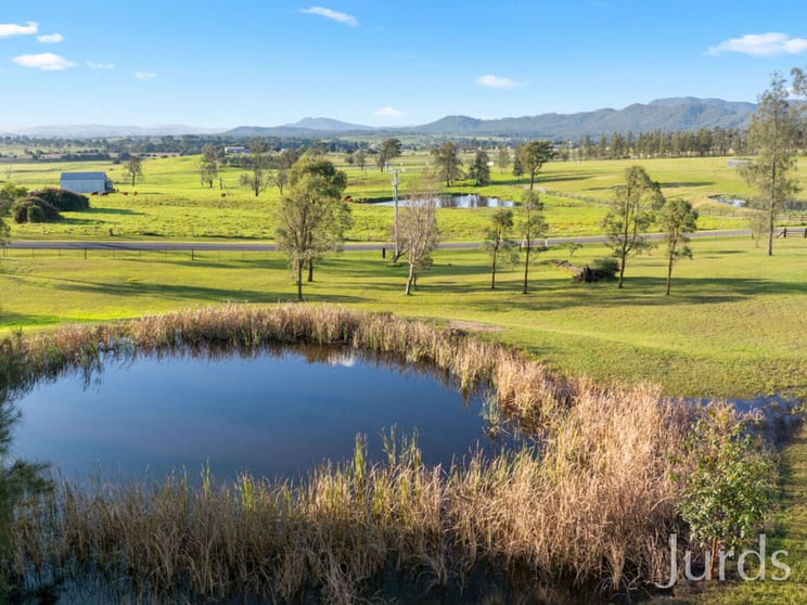 Click to view all images 671 Standen Drive Lower Belford NSW 2335 - Image 3