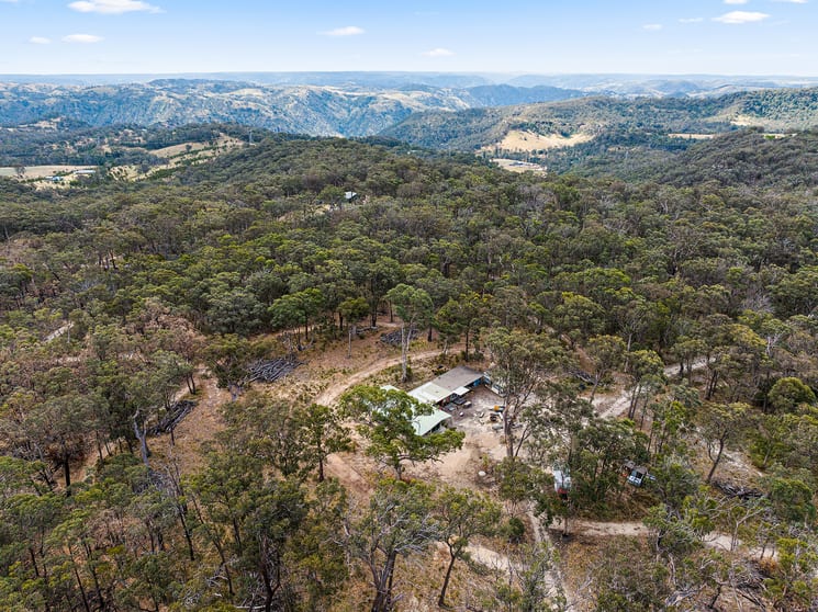 Click to view all images 171 Old Coowong Road Canyonleigh NSW 2577 - Image 3