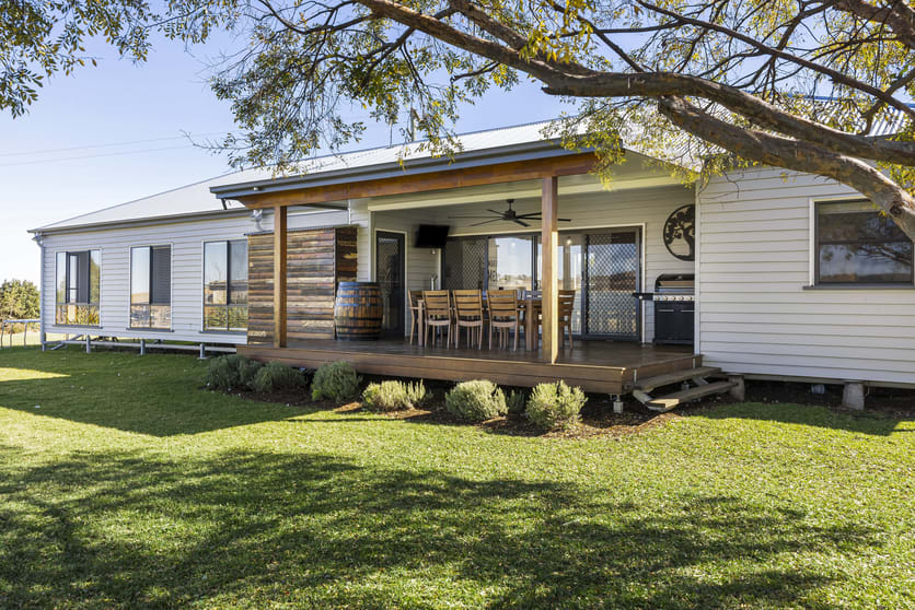 Click to view all images 241 Mackie Road Nobby QLD 4360 - Image 2