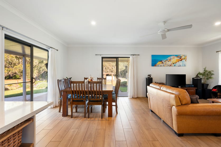 Click to view all images 51 Hanrahan Road Geham QLD 4352 - Image 3