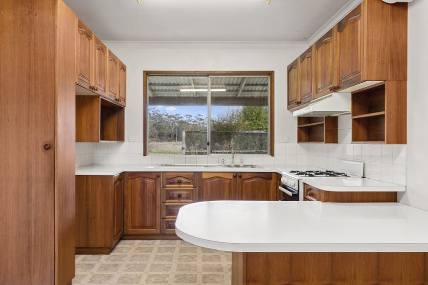 Click to view all images 1790 Colac-Lavers Hill Road Kawarren VIC 3249 - Image 3