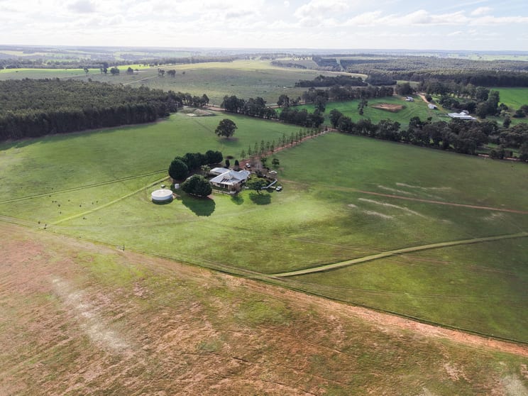 Click to view all images 1062 Westbourne Road Mayanup WA 6244 - Image 3
