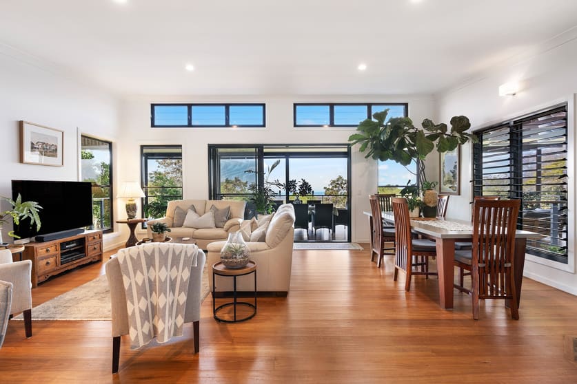 Click to view all images 5 Spring Gardens Court Hunchy QLD 4555 - Image 3