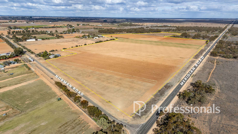 Click to view all images Cnr Norman Road Merbein West VIC 3505 - Image 2