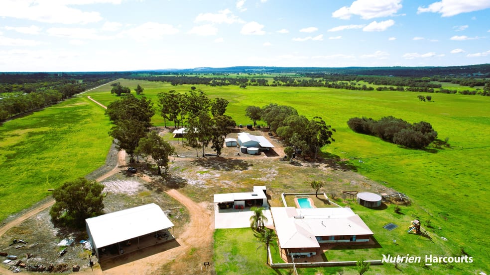 Click to view all images 1298 Brand Highway Chittering WA 6084 - Image 1