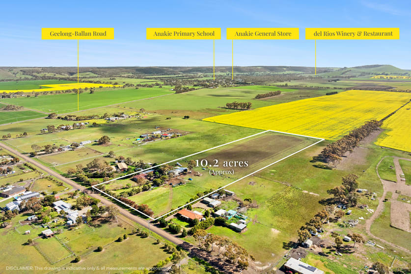 Click to view all images 35 Darlington Drive Anakie VIC 3213 - Image 2
