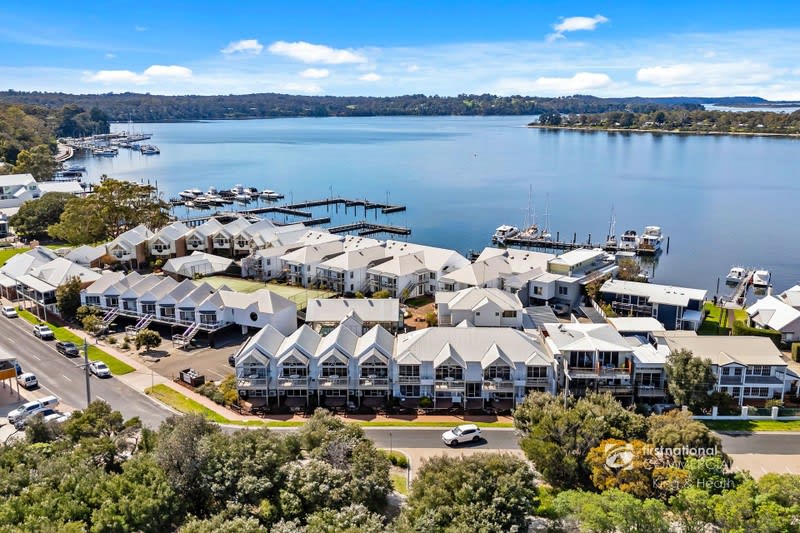 Click to view all images 44-48 Metung Road Metung VIC 3904 - Image 2